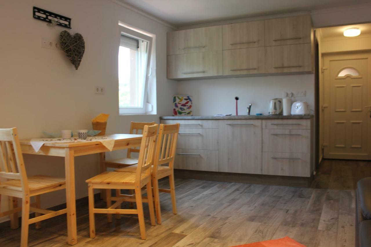 Апартаменты Magnolia Apartman Шиофок Экстерьер фото