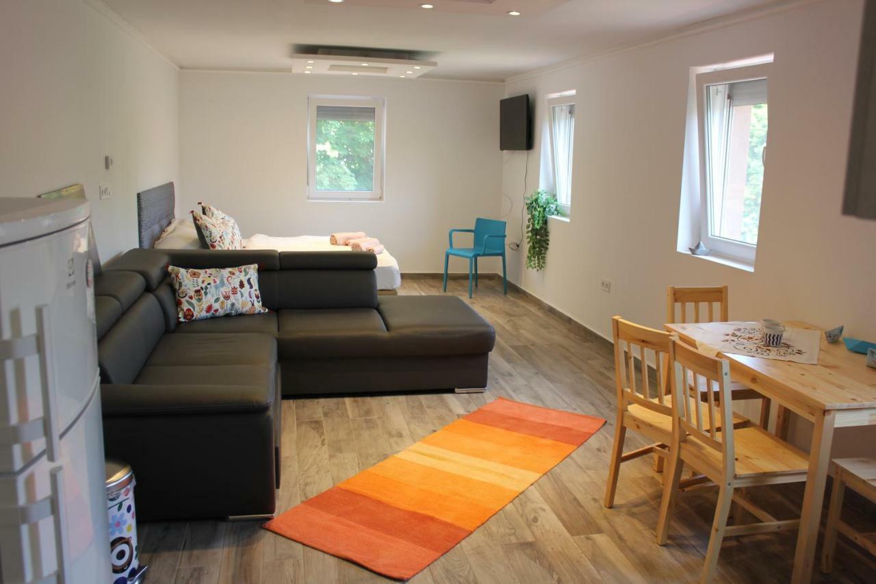 Апартаменты Magnolia Apartman Шиофок Экстерьер фото